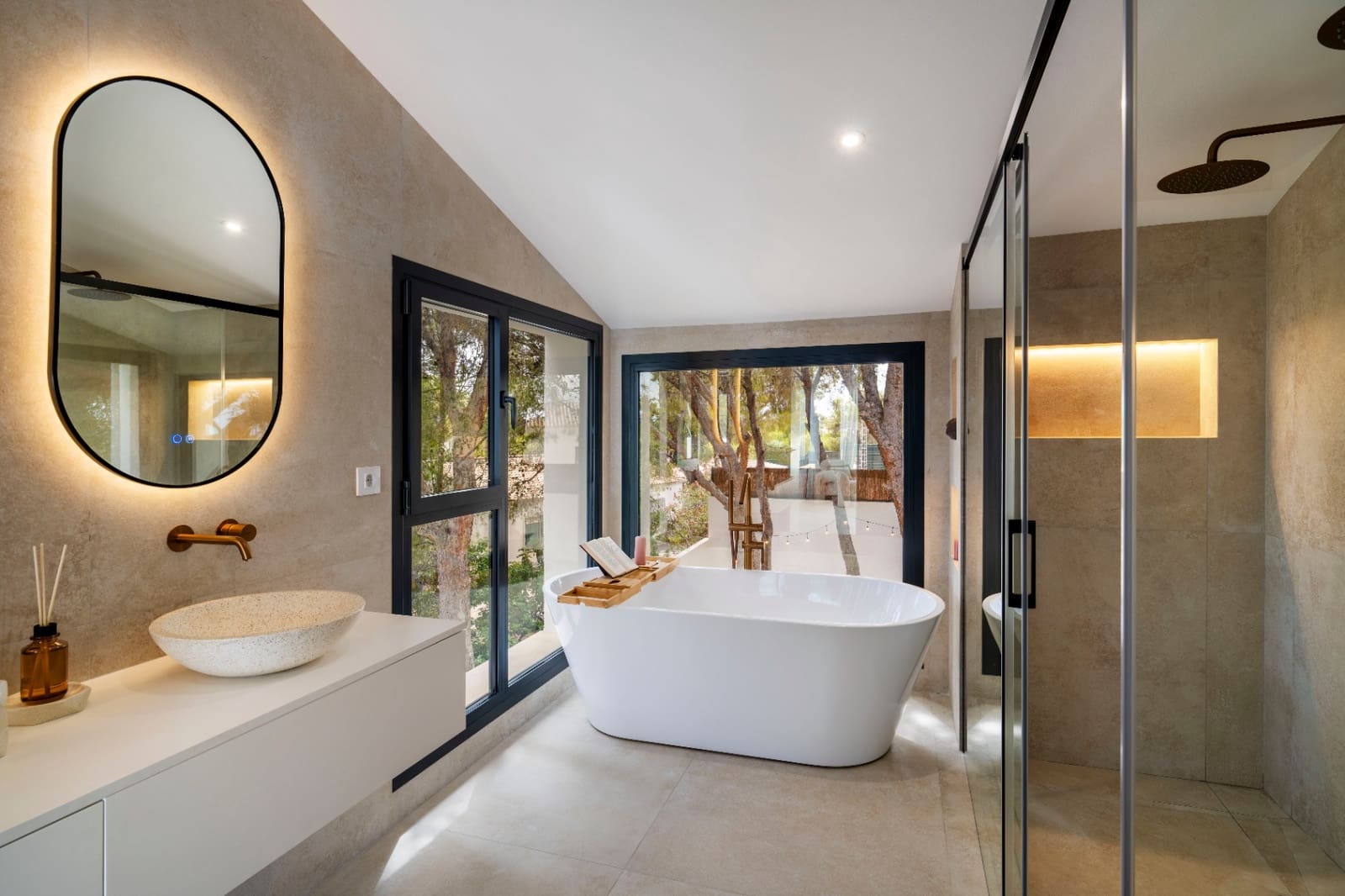 4 bedroom Villa for sale in Altea with pool garage - € 1,450,000 (Ref: 9516267)