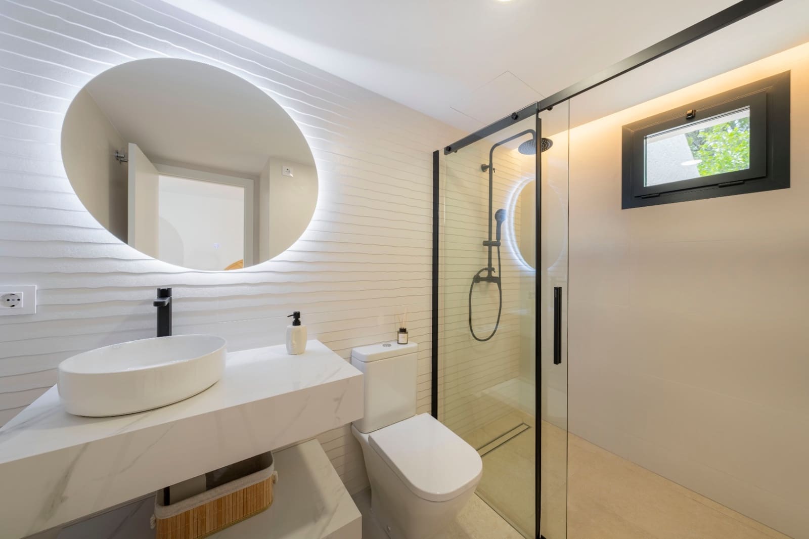 4 bedroom Villa for sale in Altea with pool garage - € 1,450,000 (Ref: 9516267)