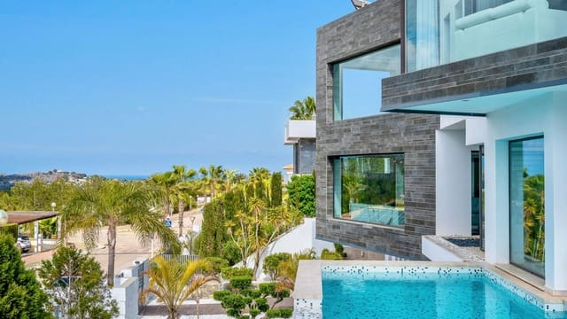 5 bedroom Villa for sale in Javea / Xàbia with pool - € 2,350,000 (Ref: 9525798)