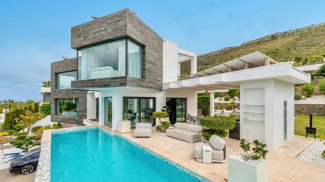 5 bedroom Villa for sale in Javea / Xàbia with pool - € 2,350,000 (Ref: 9525798)