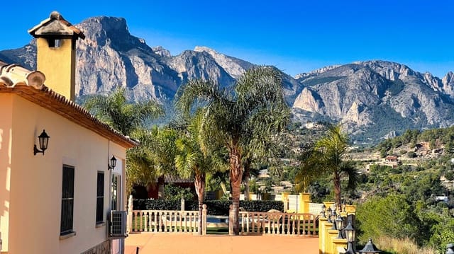 4 quarto Quinta/Casa Rural para venda em La Nucia com garagem - 1 500 000 € (Ref: 9536691)