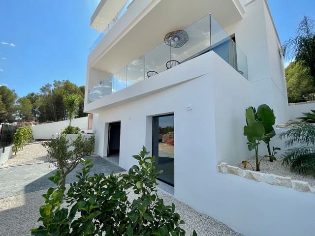 Chalet de 3 habitaciones en Polop en venta con piscina garaje - 860.000 € (Ref: 9536692)