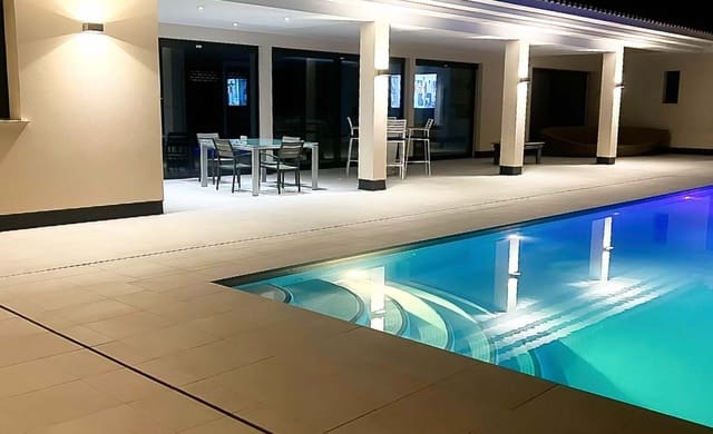 5 soverom Villa til salgs i Altea med svømmebasseng garasje - € 3 500 000 (Ref: 9536694)