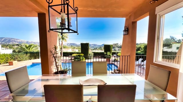 3 soveværelse Villa til salg i Moraira, Teulada-Moraira med swimmingpool garage - € 998.000 (Ref: 9536697)