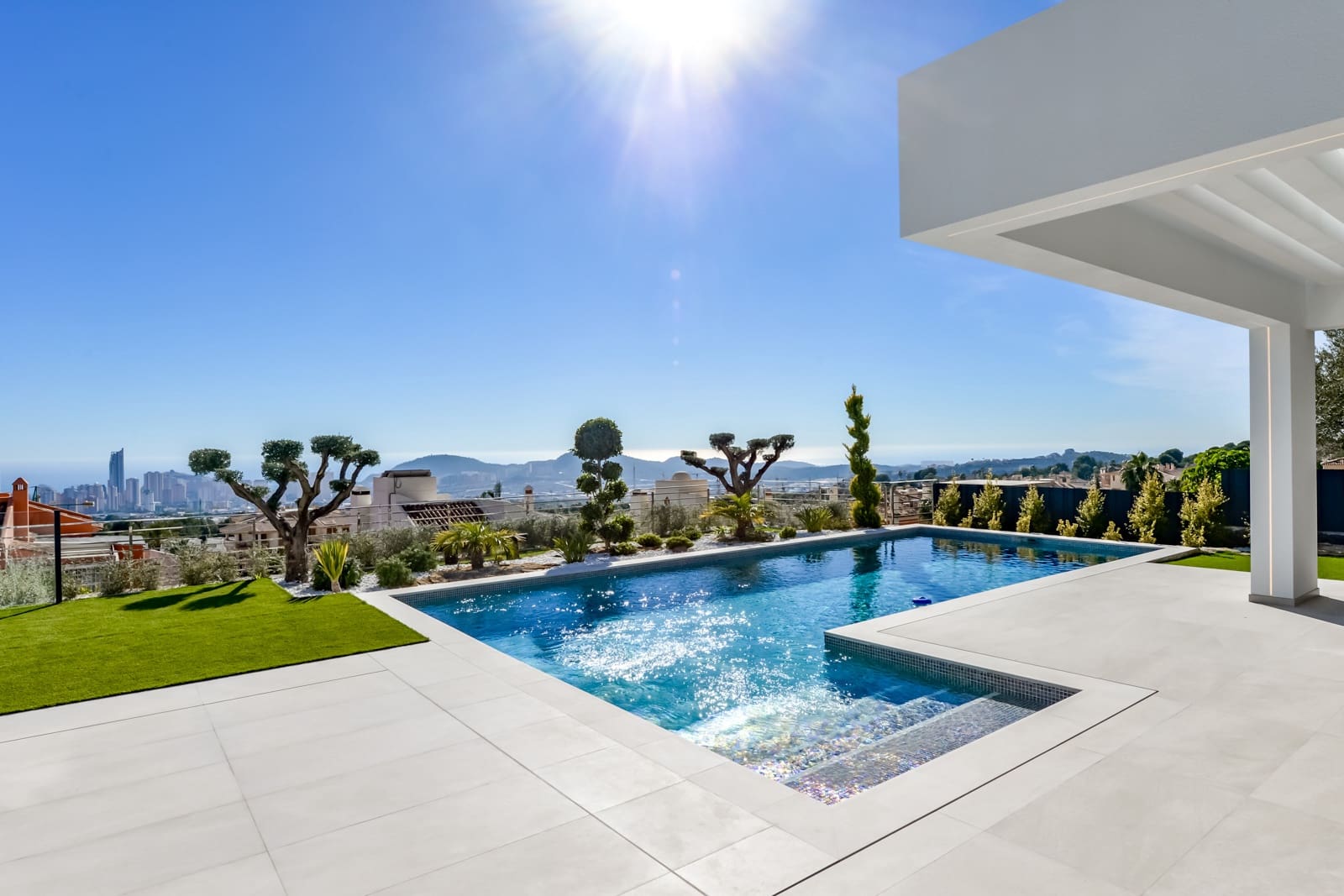 7 quarto Moradia para venda em Finestrat com piscina garagem - 4 450 000 € (Ref: 9536698)