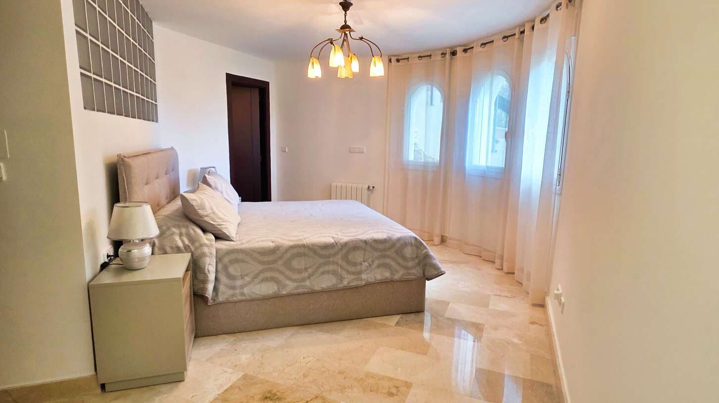 5 quarto Moradia para venda em Altea com piscina garagem - 1 250 000 € (Ref: 9536699)