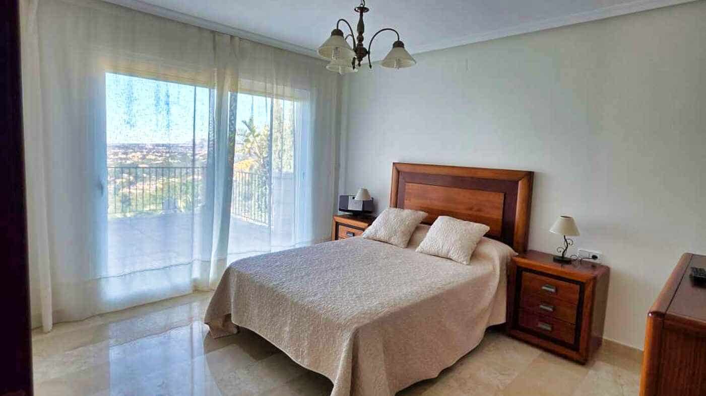 5 quarto Moradia para venda em Altea com piscina garagem - 1 250 000 € (Ref: 9536699)