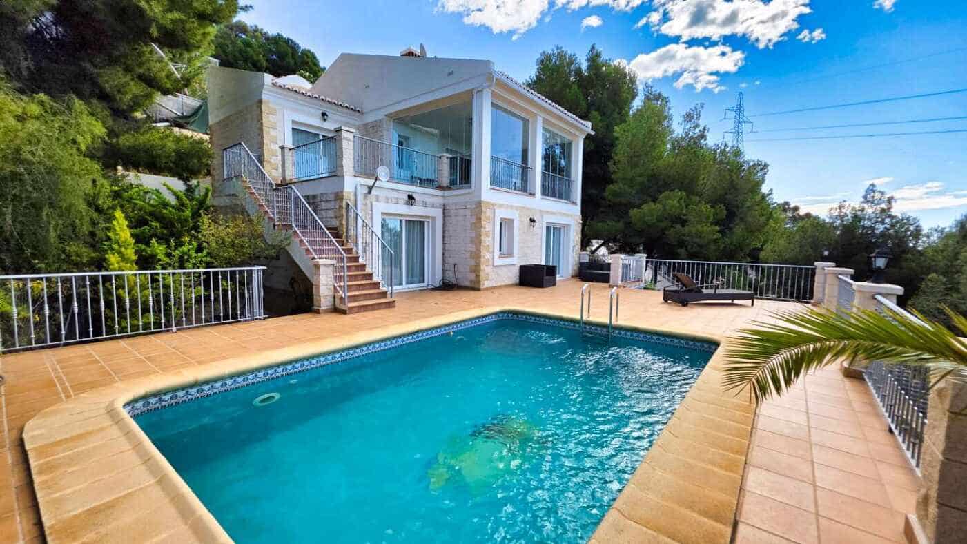 5 quarto Moradia para venda em Altea com piscina garagem - 1 250 000 € (Ref: 9536699)