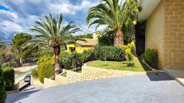 5 quarto Moradia para venda em Altea com piscina garagem - 1 250 000 € (Ref: 9536699)