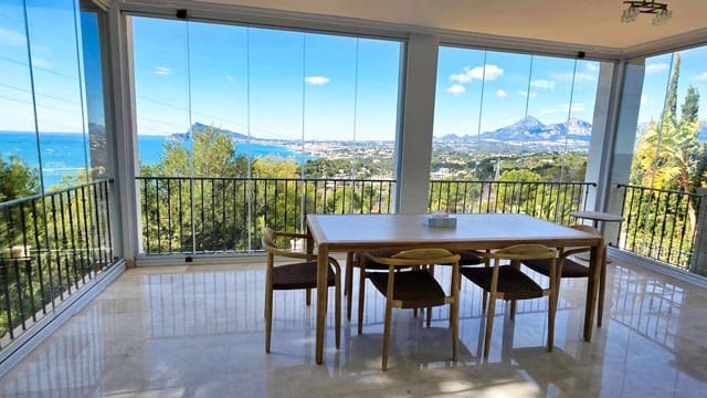 5 quarto Moradia para venda em Altea com piscina garagem - 1 250 000 € (Ref: 9536699)