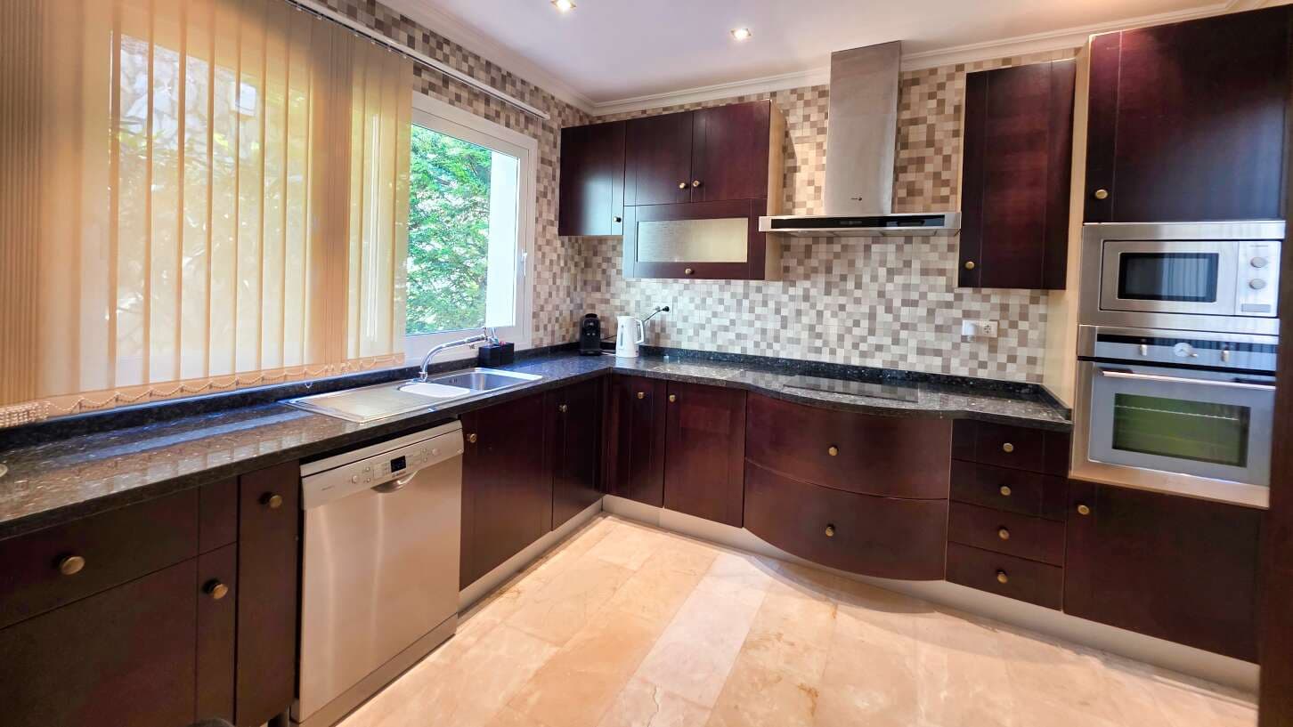 5 quarto Moradia para venda em Altea com piscina garagem - 1 250 000 € (Ref: 9536699)