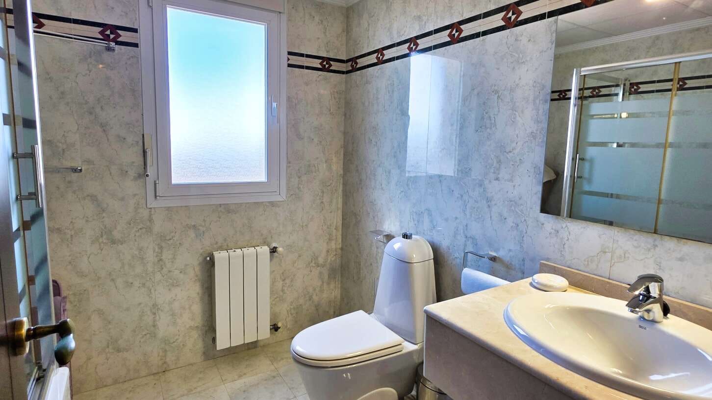 5 quarto Moradia para venda em Altea com piscina garagem - 1 250 000 € (Ref: 9536699)