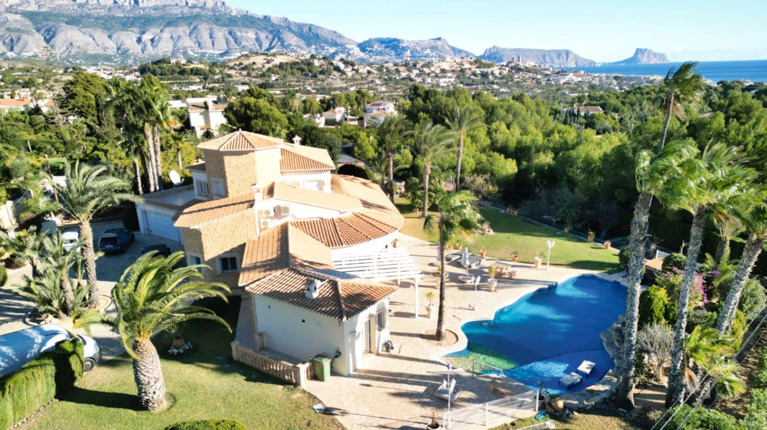 6 slaapkamer Villa te koop in Altea met zwembad garage - € 2.995.000 (Ref: 9536702)