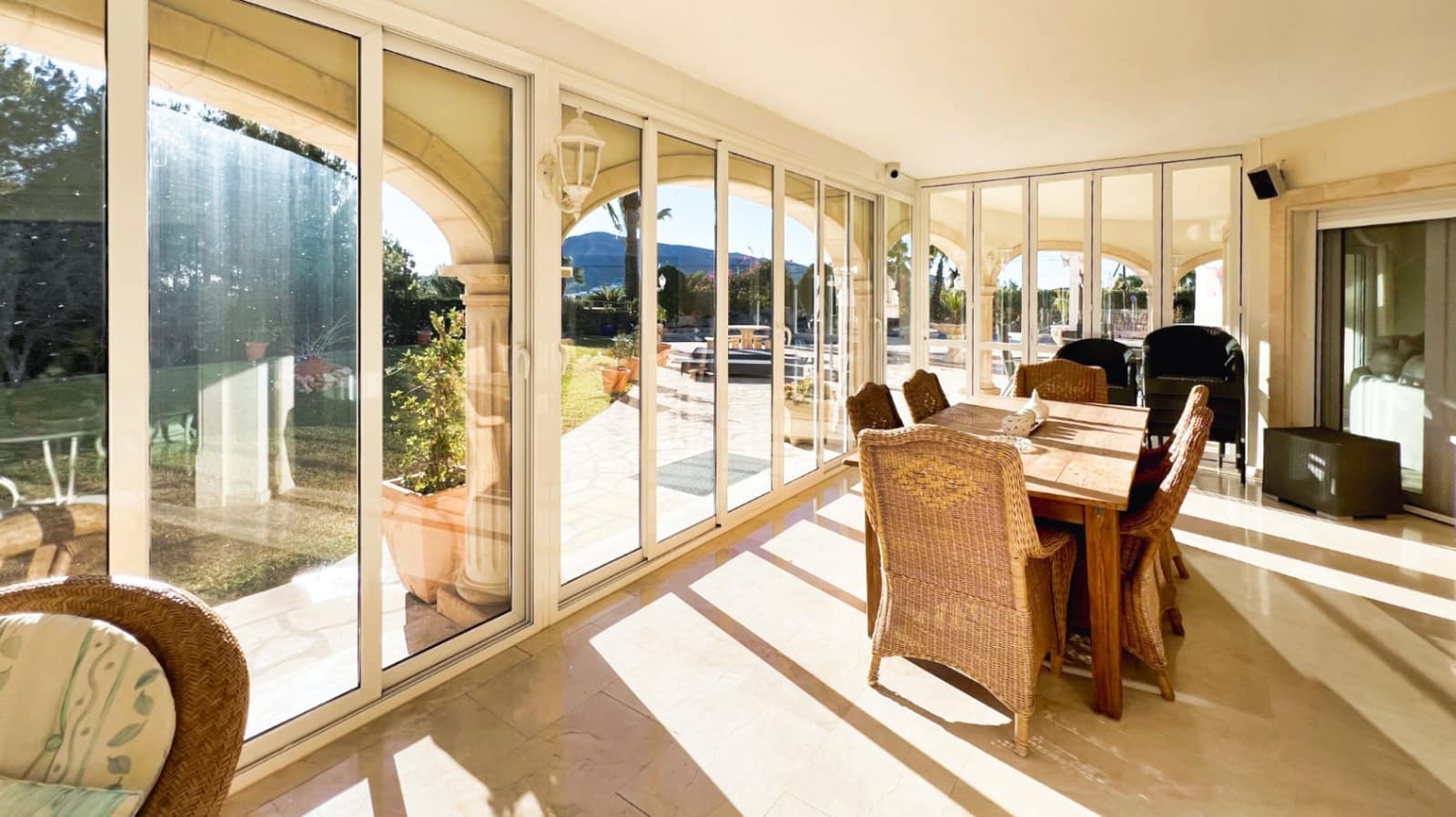 6 slaapkamer Villa te koop in Altea met zwembad garage - € 2.995.000 (Ref: 9536702)