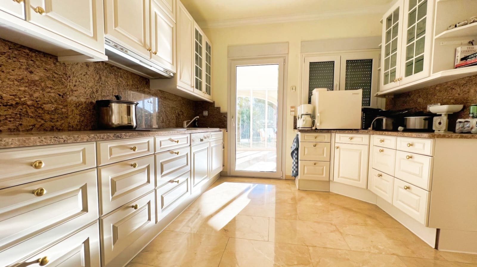 6 slaapkamer Villa te koop in Altea met zwembad garage - € 2.995.000 (Ref: 9536702)