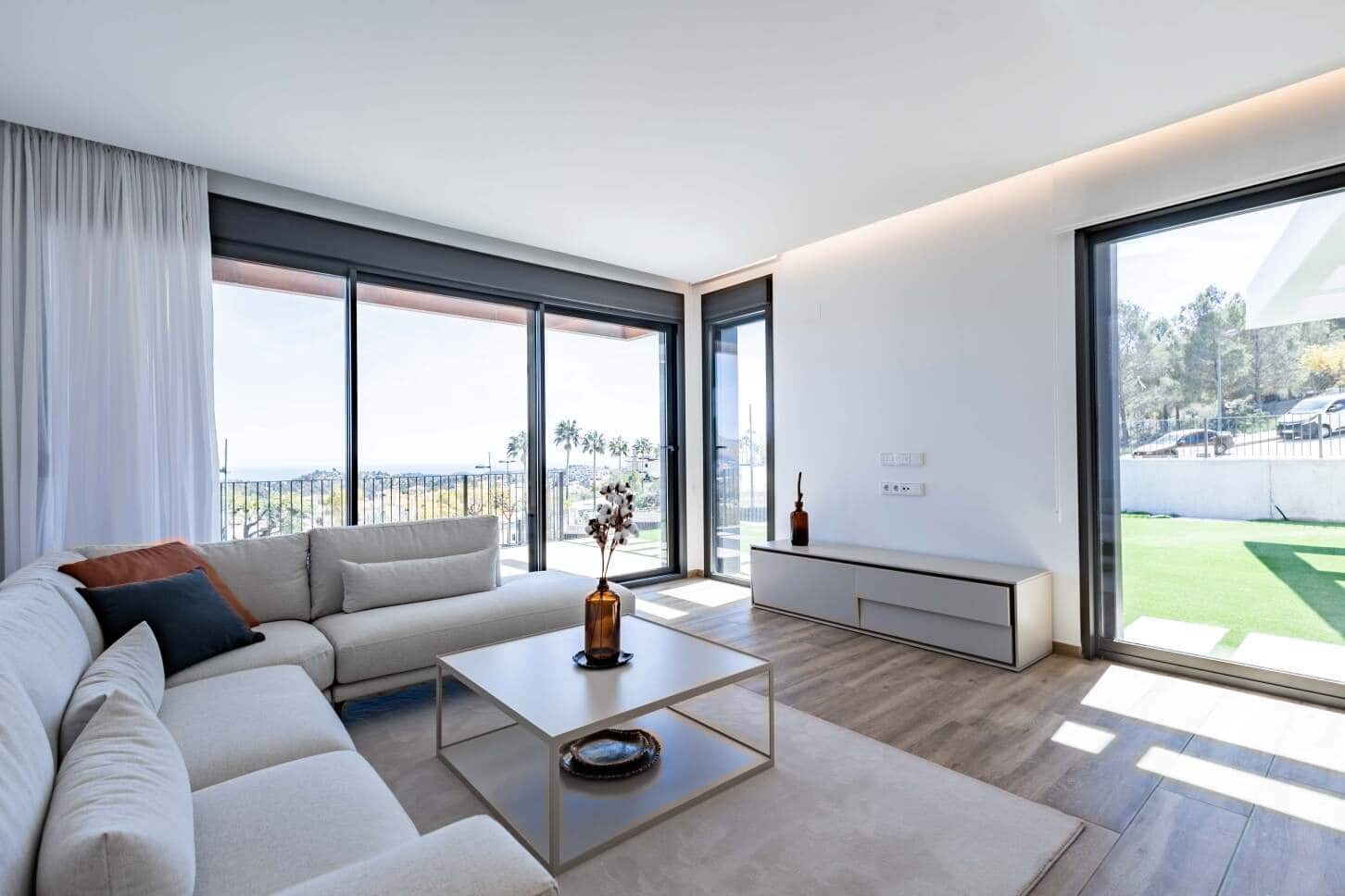 4 bedroom Villa for sale in Polop with pool garage - € 939,000 (Ref: 9536703)