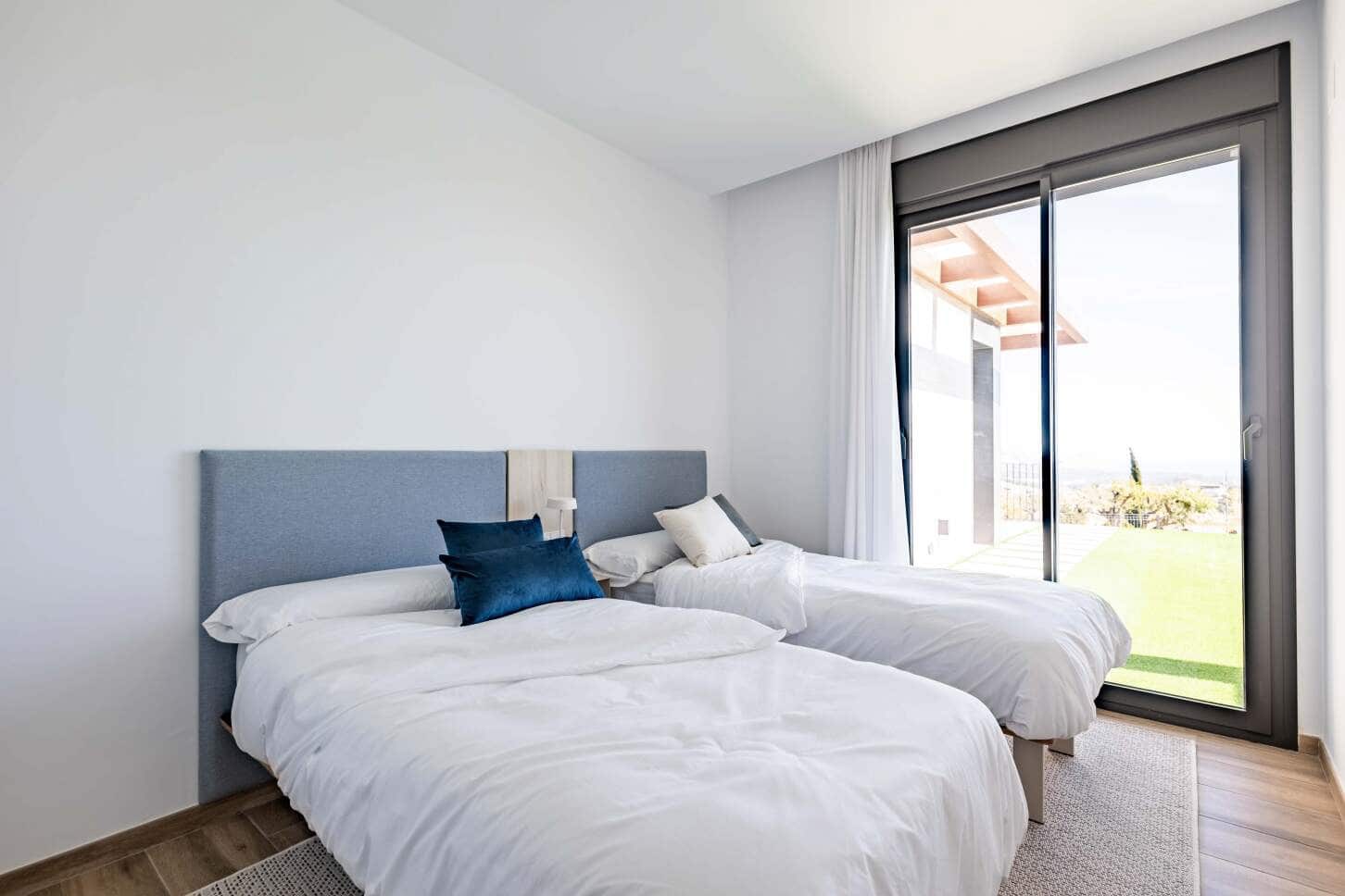 4 bedroom Villa for sale in Polop with pool garage - € 939,000 (Ref: 9536703)