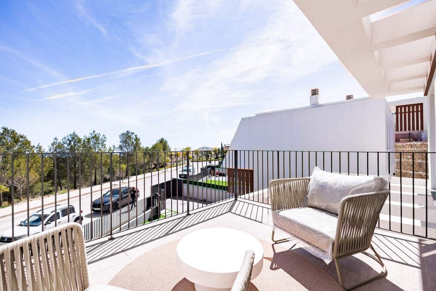 3 bedroom Villa for sale in Polop with pool garage - € 585,400 (Ref: 9536705)
