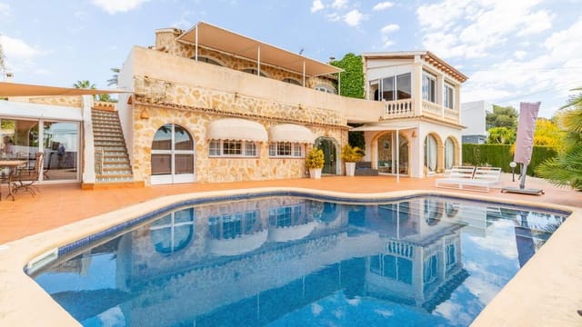 Chalet de 4 habitaciones en Moraira, Teulada-Moraira en venta con piscina - 1.925.000 € (Ref: 9538938)