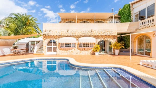 Chalet de 4 habitaciones en Moraira, Teulada-Moraira en venta con piscina - 1.925.000 € (Ref: 9538938)