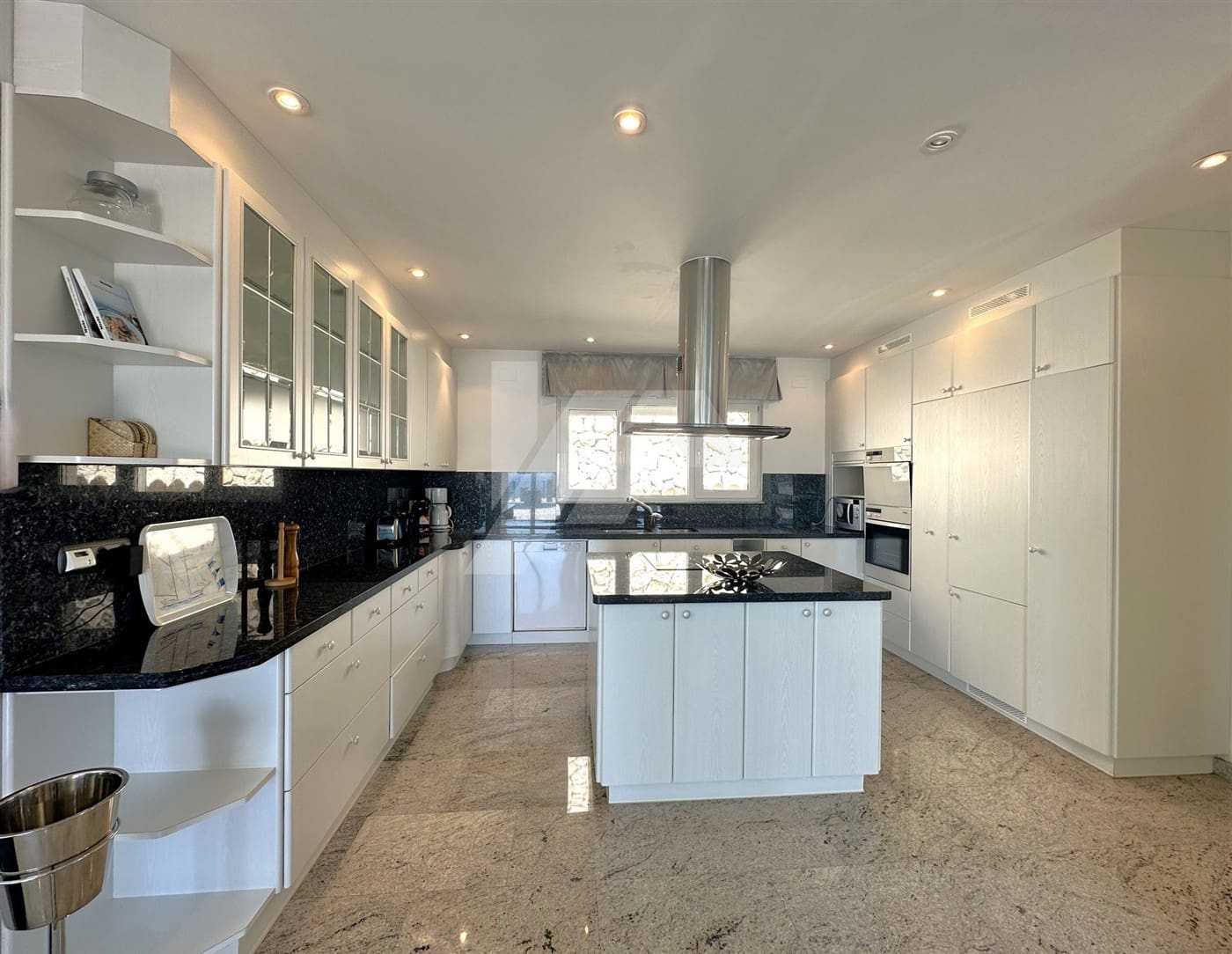 4 makuuhuone Huvila myytävänä paikassa Moraira mukana uima-altaan - 1 990 000 € (Ref: 9557786)