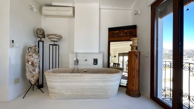 4 sypialnia Dom na sprzedaż w Altea z garażem - 1 300 000 € (Ref: 9573427)