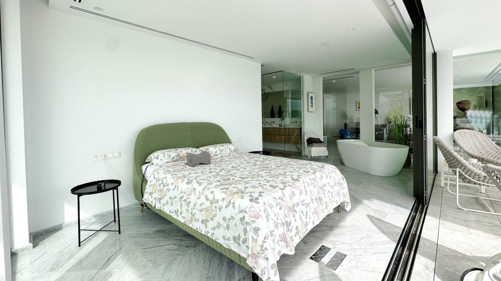 2 bedroom Apartment for sale in Altea with pool - € 1,495,000 (Ref: 9609593)