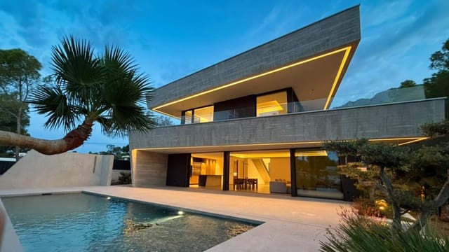 Chalet de 4 habitaciones en Altea en venta con piscina garaje - 2.345.000 € (Ref: 9609594)