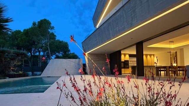Chalet de 4 habitaciones en Altea en venta con piscina garaje - 2.345.000 € (Ref: 9609594)