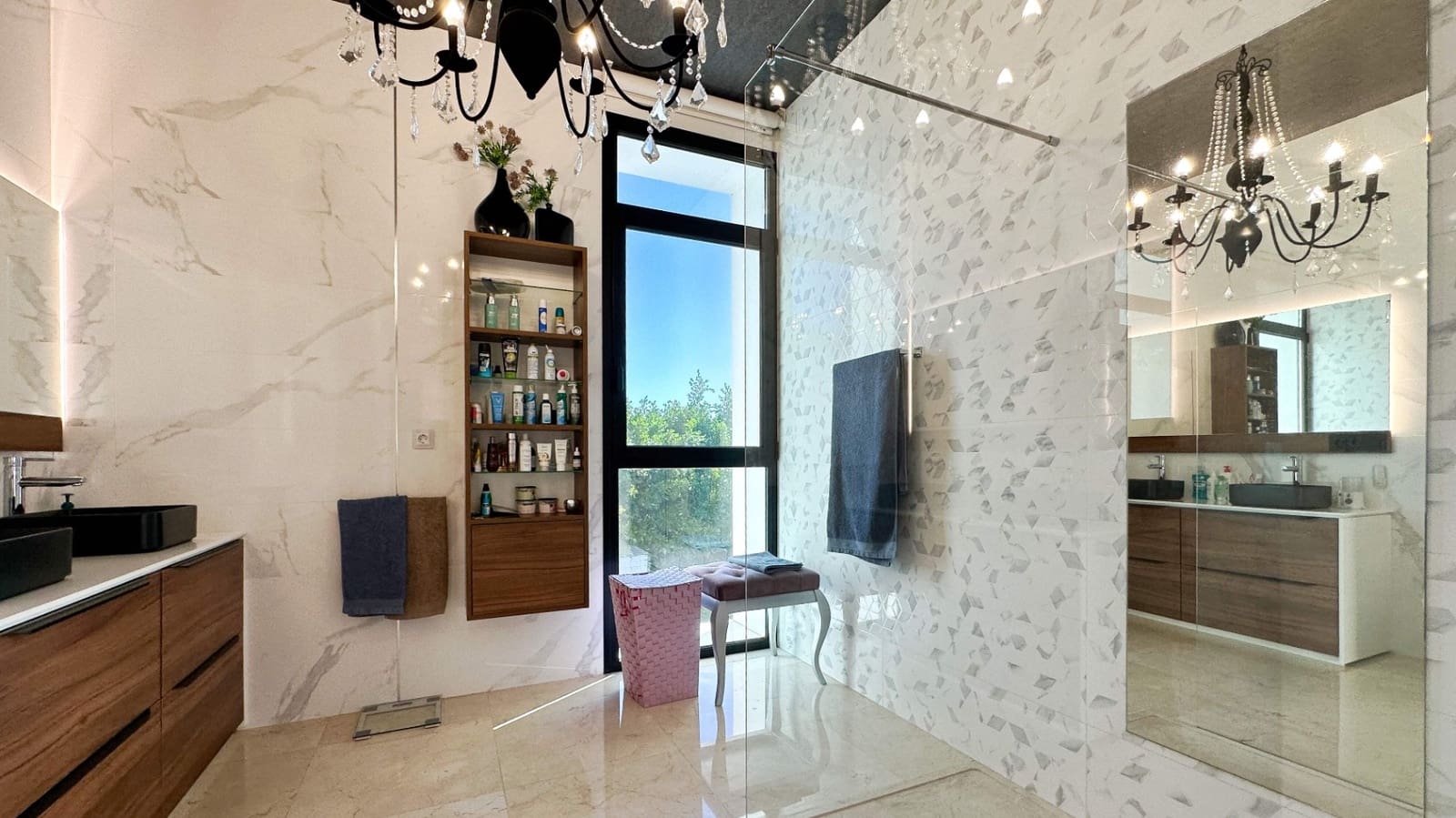 4 soveværelse Villa til salg i Altea med swimmingpool - € 3.600.000 (Ref: 9610526)