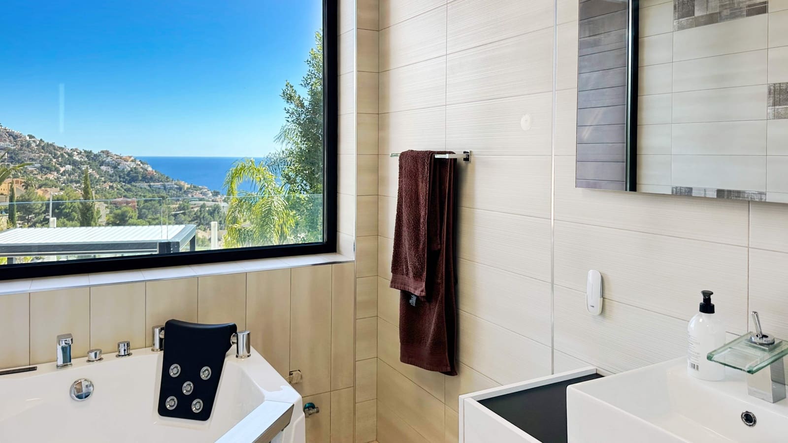 4 soveværelse Villa til salg i Altea med swimmingpool - € 3.600.000 (Ref: 9610526)