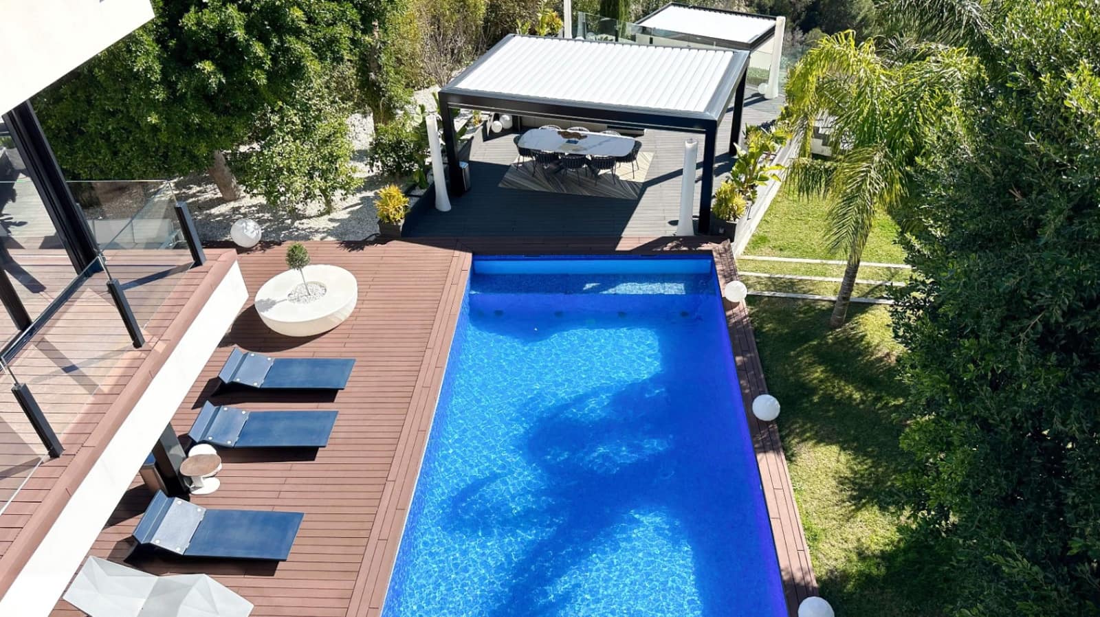 4 soveværelse Villa til salg i Altea med swimmingpool - € 3.600.000 (Ref: 9610526)
