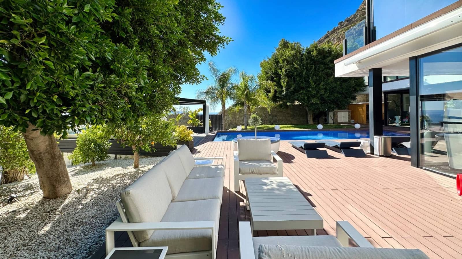 4 soveværelse Villa til salg i Altea med swimmingpool - € 3.600.000 (Ref: 9610526)