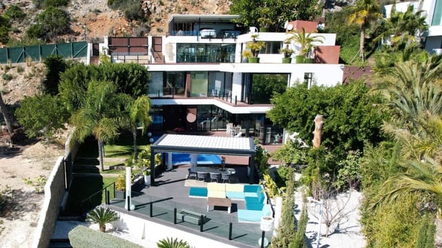 Chalet de 4 habitaciones en Altea en venta con piscina - 3.600.000 € (Ref: 9610526)