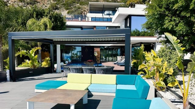 Chalet de 4 habitaciones en Altea en venta con piscina - 3.600.000 € (Ref: 9610526)