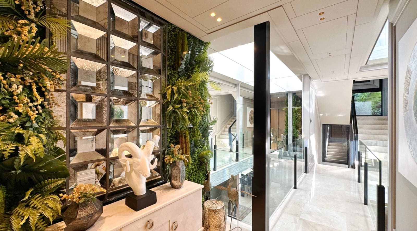 4 soveværelse Villa til salg i Altea med swimmingpool - € 3.600.000 (Ref: 9610526)