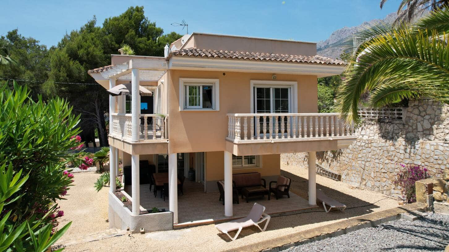 3 makuuhuone Huvila myytävänä paikassa Altea mukana uima-altaan - 690 000 € (Ref: 9654363)