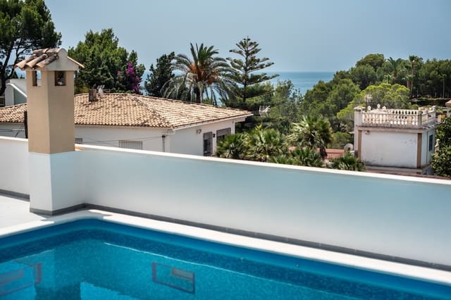 3 makuuhuone Huvila myytävänä paikassa Altea mukana uima-altaan - 690 000 € (Ref: 9654363)