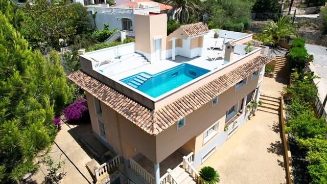 3 makuuhuone Huvila myytävänä paikassa Altea mukana uima-altaan - 690 000 € (Ref: 9654363)