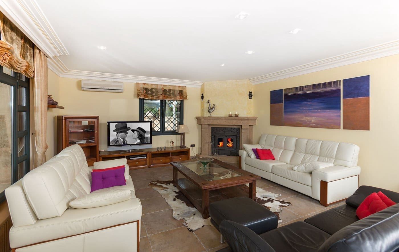 6 slaapkamer Villa te koop in Benissa met zwembad - € 2.950.000 (Ref: 9663727)