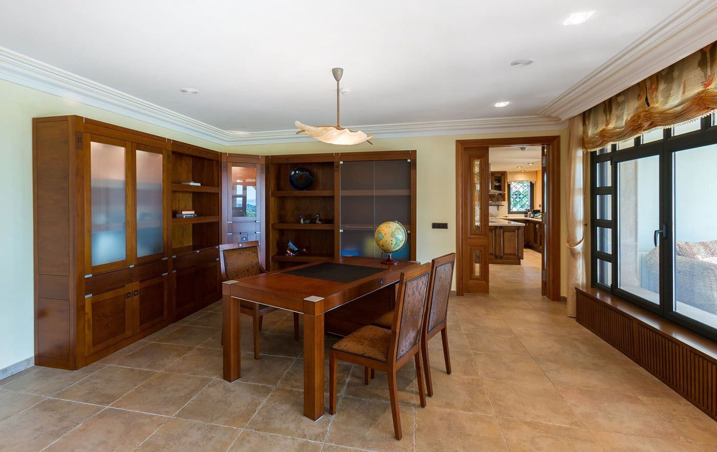 6 slaapkamer Villa te koop in Benissa met zwembad - € 2.950.000 (Ref: 9663727)