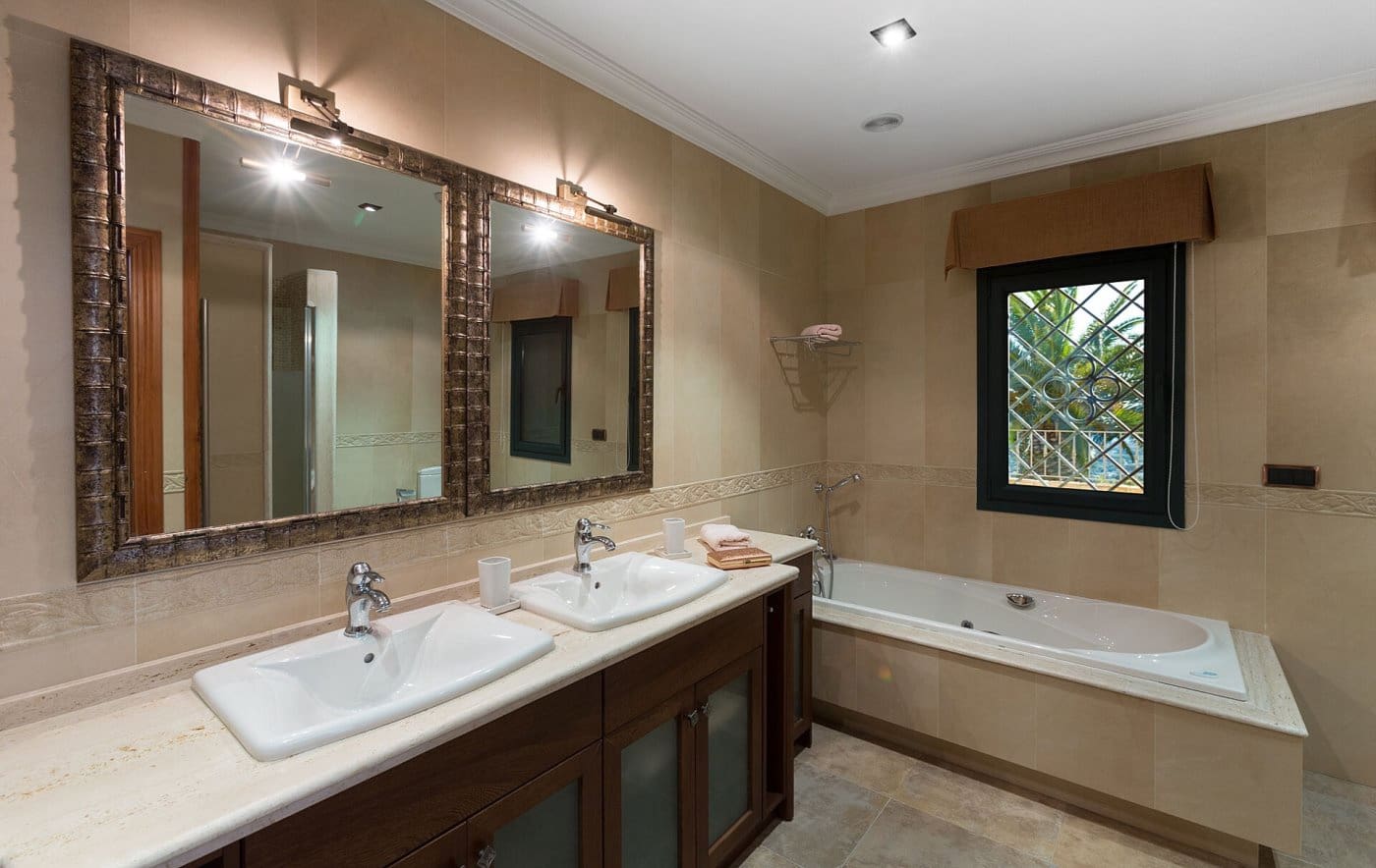 6 slaapkamer Villa te koop in Benissa met zwembad - € 2.950.000 (Ref: 9663727)