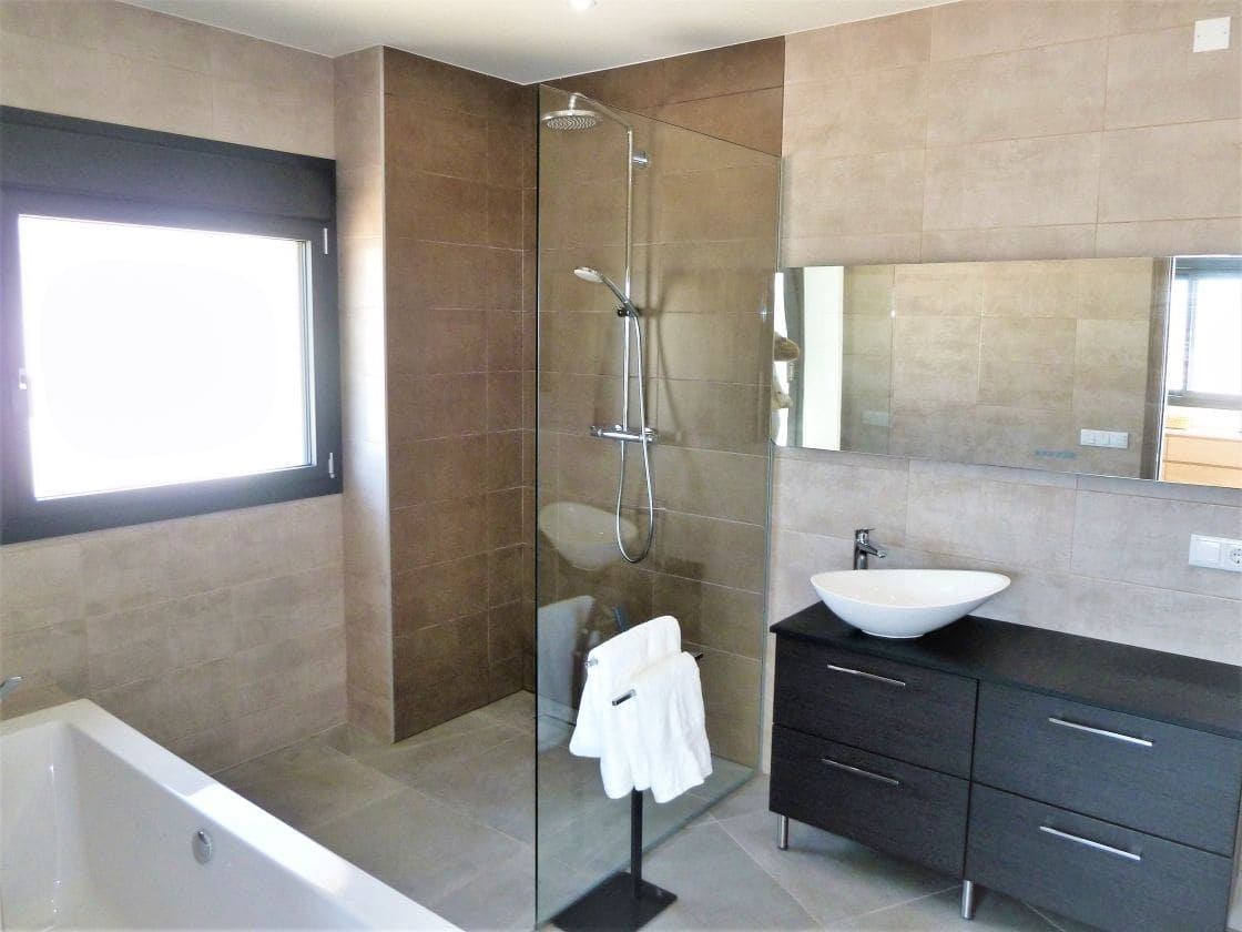 5 makuuhuone Huvila myytävänä paikassa Altea mukana uima-altaan - 2 700 000 € (Ref: 9663728)