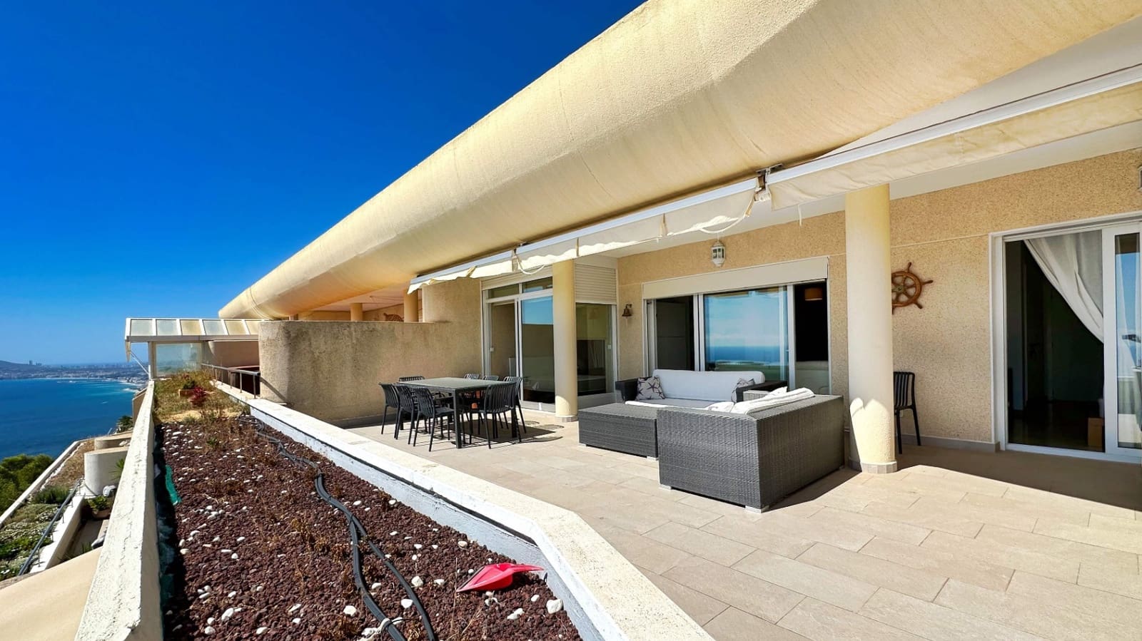 3 makuuhuone Huoneisto myytävänä paikassa Altea mukana uima-altaan - 690 000 € (Ref: 9663730)