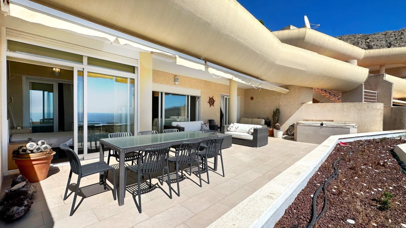 3 makuuhuone Huoneisto myytävänä paikassa Altea mukana uima-altaan - 690 000 € (Ref: 9663730)