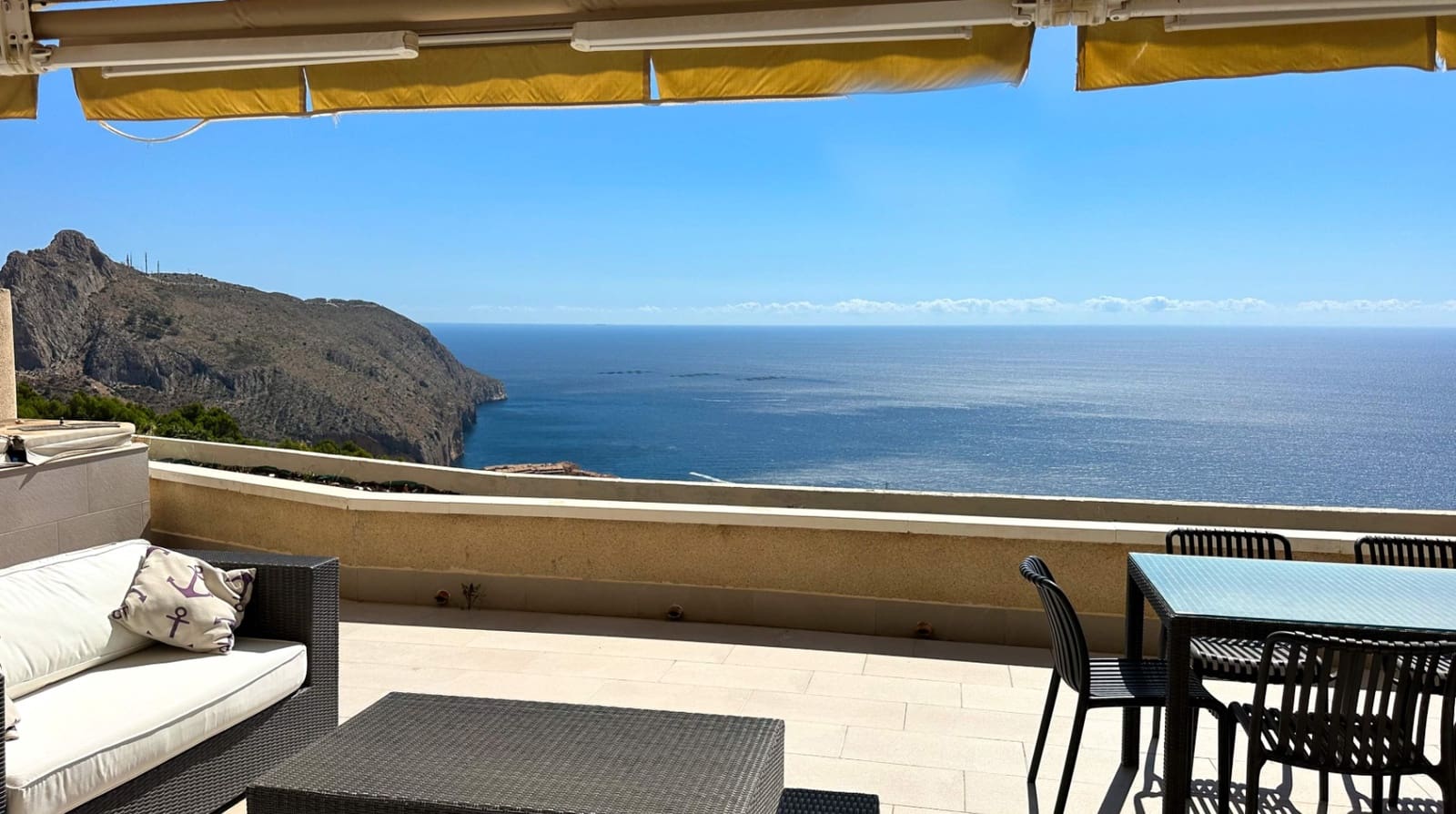 3 makuuhuone Huoneisto myytävänä paikassa Altea mukana uima-altaan - 690 000 € (Ref: 9663730)