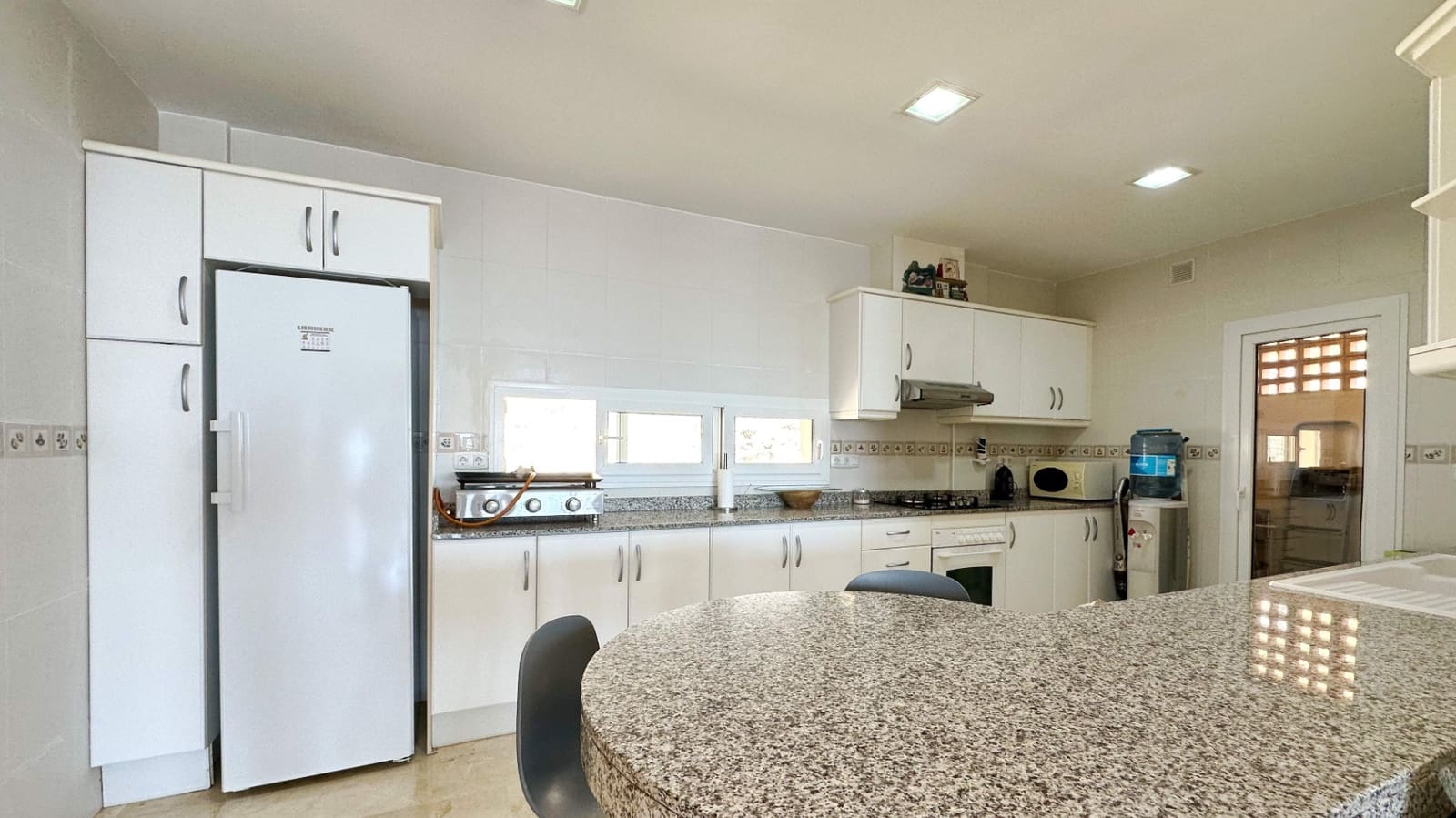 3 makuuhuone Huoneisto myytävänä paikassa Altea mukana uima-altaan - 690 000 € (Ref: 9663730)