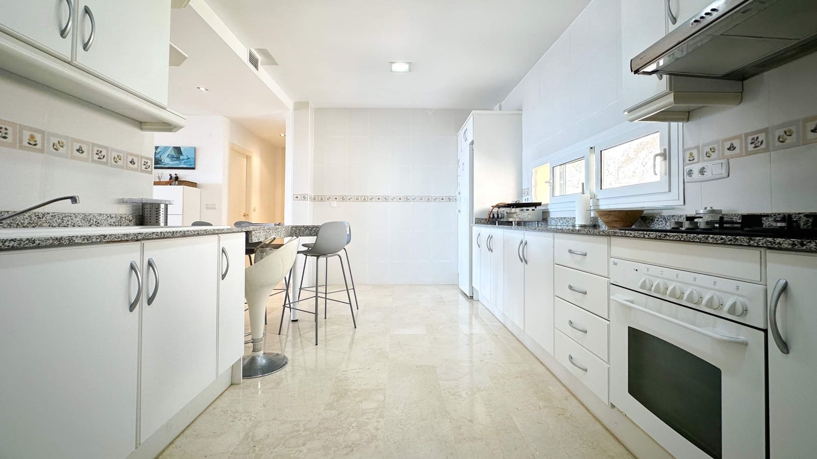 3 makuuhuone Huoneisto myytävänä paikassa Altea mukana uima-altaan - 690 000 € (Ref: 9663730)