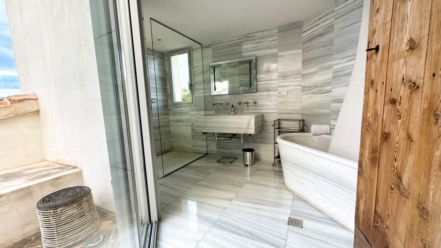 Chalet de 4 habitaciones en Altea en venta con piscina - 3.600.000 € (Ref: 9663731)