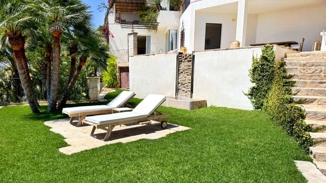 Chalet de 4 habitaciones en Altea en venta con piscina garaje - 3.450.000 € (Ref: 9663731)